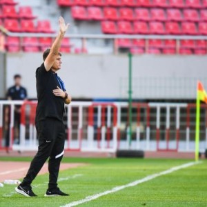 pg电子官网-佩德罗重温捧杯：用压力换来冠军 漫长而艰难的1年