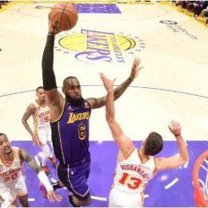 pg电子官网-四连胜！詹姆斯提前打卡下班 湖人逼近西部前十
